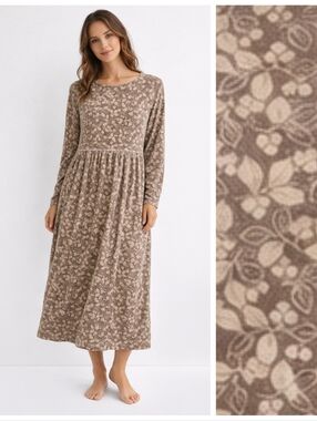 Vintage L.L. BEAN Women's Long Sleeve Velvet Maxi Dress Holly Berry Leaves 12 P